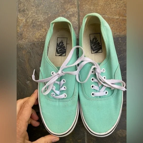 Vans authentic style sneakers✨ - Picture 2 of 9